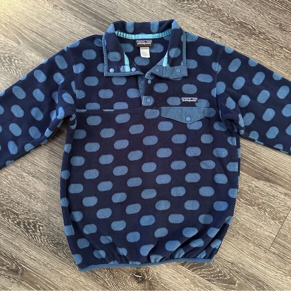 Patagonia Women's Lightweight Polka Dot Synchilla Snap-T Pullover - Picture 3 of 6